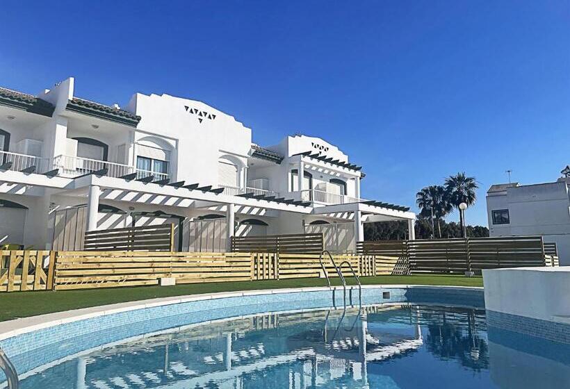 Вилла 2 Спальни, Roquetas Beach And Playa Serena Golf Village