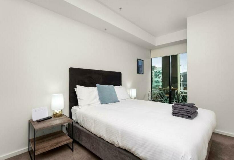 דירת חדר בקומת קרקע, Waterfront Melbourne Apartments