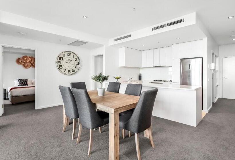 דירת שלושה חדרים, Waterfront Melbourne Apartments