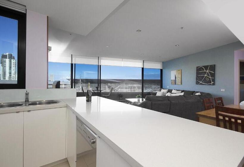דירת אקזקיוטיב 3 חדרים, Waterfront Melbourne Apartments