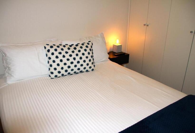 דירת 2 חדרים עם טרסה, Waterfront Melbourne Apartments