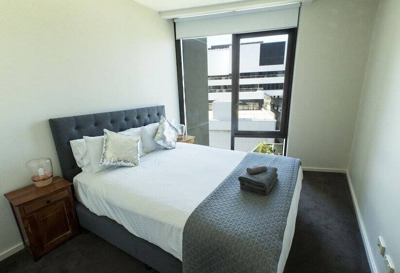 דירת אקזקיוטיב 2 חדרים, Waterfront Melbourne Apartments