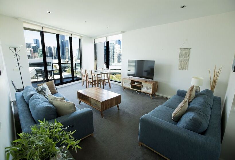 דירת אקזקיוטיב 2 חדרים, Waterfront Melbourne Apartments