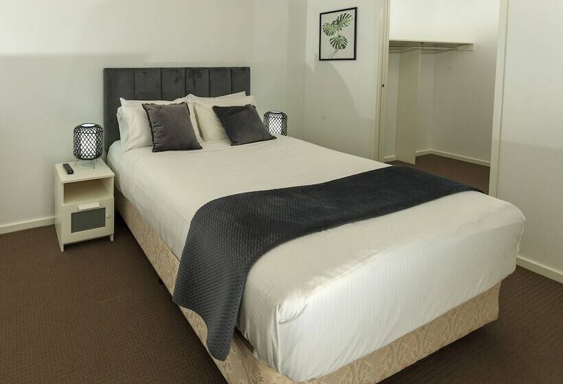 דירת שלושה חדרים, Waterfront Melbourne Apartments