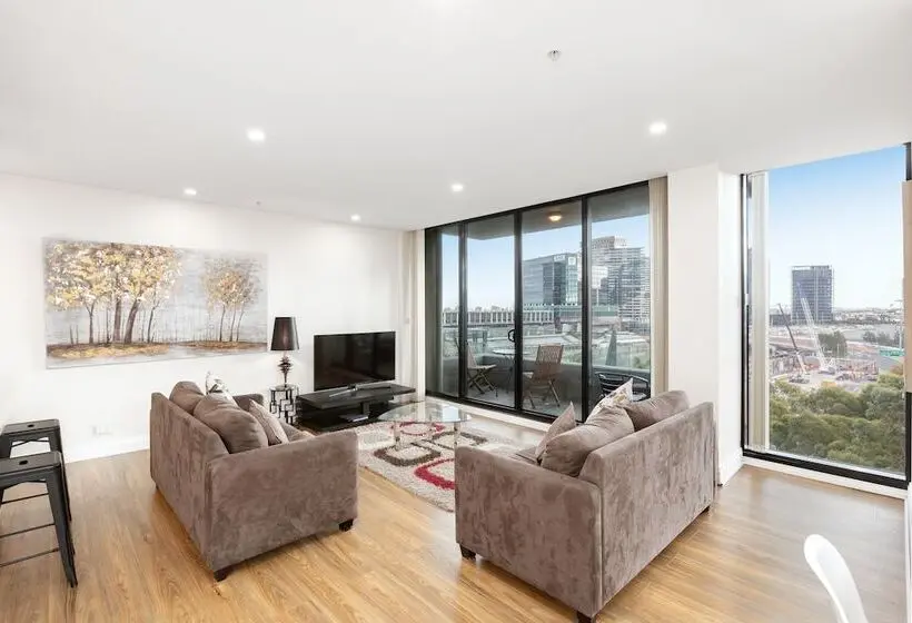 2 Bedrooms Apartment City View, Waterfront Melbourne Apartments