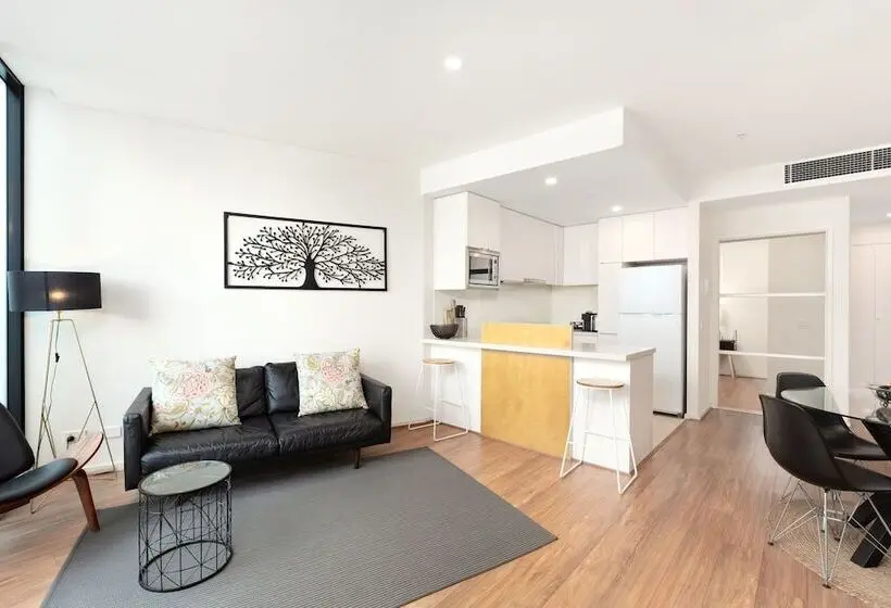 2 Bedrooms Apartment City View, Waterfront Melbourne Apartments