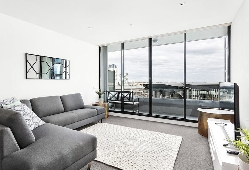 דירת שלושה חדרים, Waterfront Melbourne Apartments