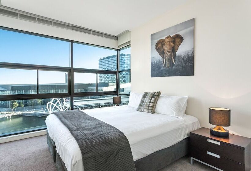 דירת שלושה חדרים, Waterfront Melbourne Apartments