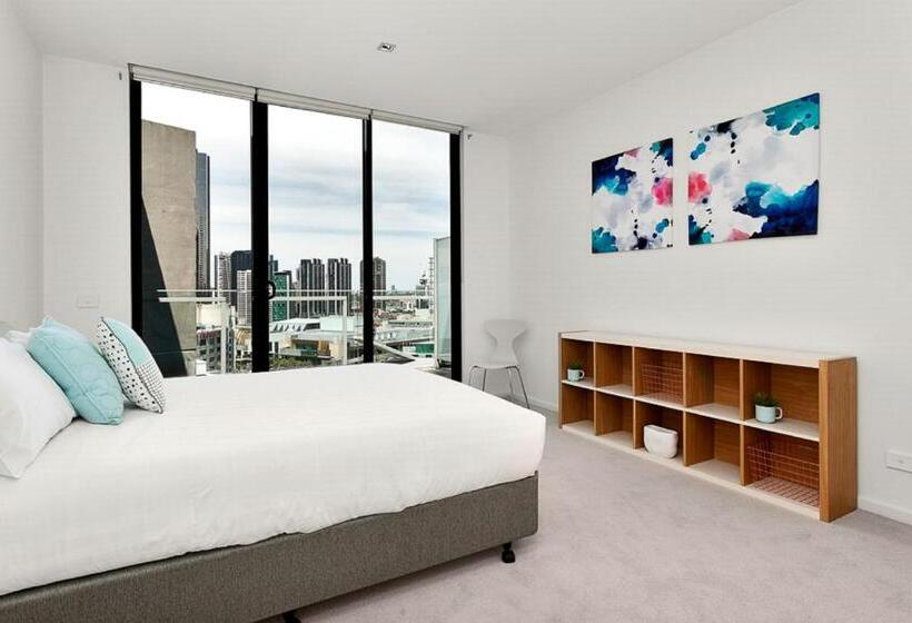 דירת שלושה חדרים, Waterfront Melbourne Apartments