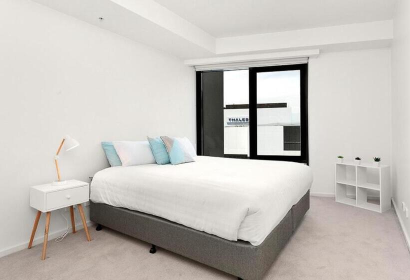 דירת שלושה חדרים, Waterfront Melbourne Apartments