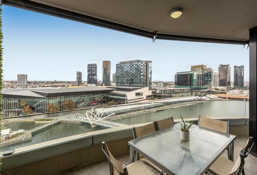 דירת אקזקיוטיב 3 חדרים, Waterfront Melbourne Apartments