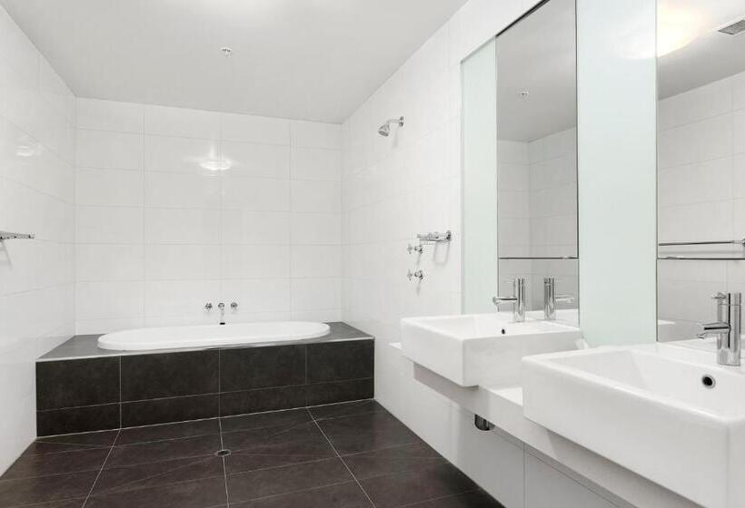דירת אקזקיוטיב 3 חדרים, Waterfront Melbourne Apartments