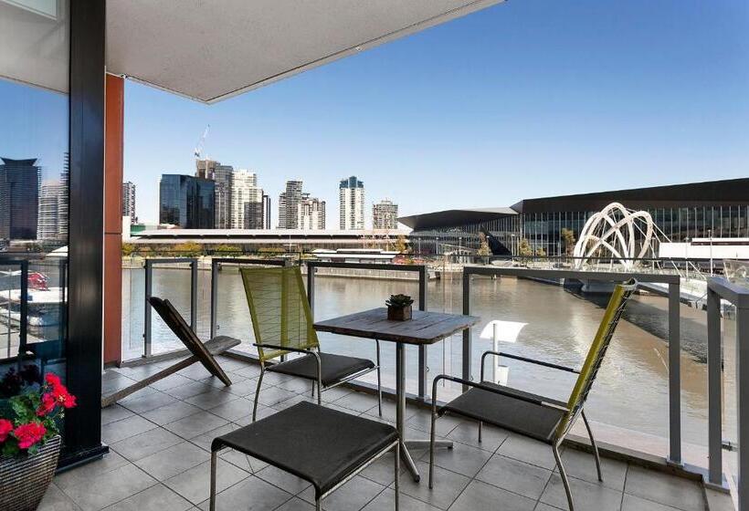 דירת אקזקיוטיב 3 חדרים, Waterfront Melbourne Apartments