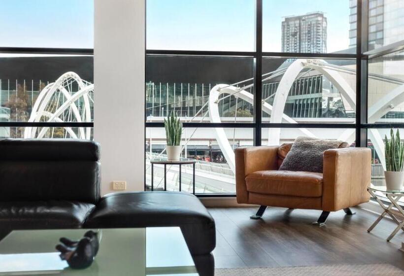 דירת אקזקיוטיב 3 חדרים, Waterfront Melbourne Apartments