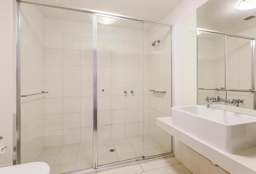 דירת שלושה חדרים, Waterfront Melbourne Apartments