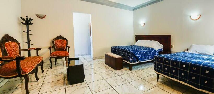 スタンダードトリプルルーム, Hostal El Remanso