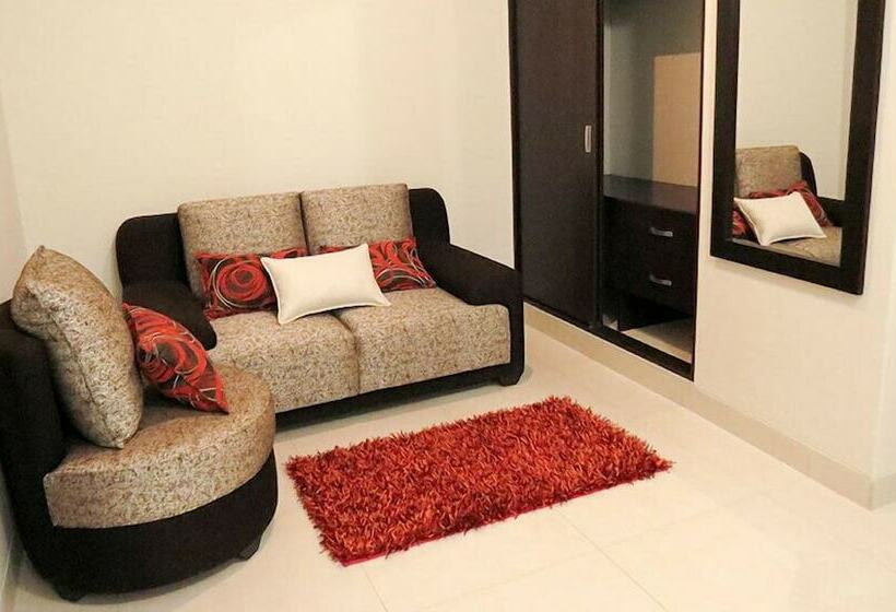 اتاق لوکس, Cacique