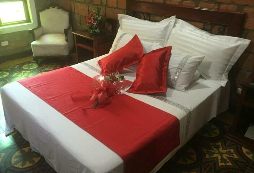 اتاق سوپریور, Hosteria De La Plaza Menor