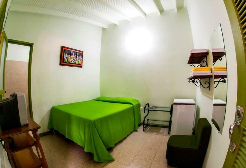 اتاق استاندارد, Hosteria De La Plaza Menor