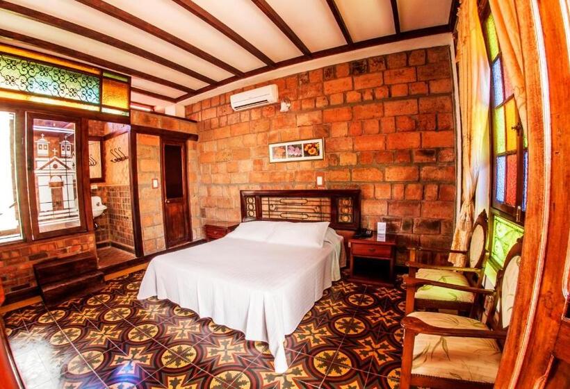 اتاق سوپریور, Hosteria De La Plaza Menor