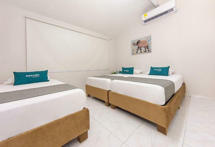Quarto Quádruplo Estandar, Neos Hotel Cartagena