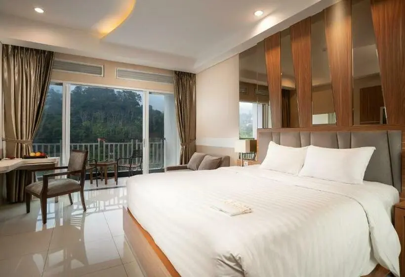 バルコニー付きジュニアスイート, Le Eminence Puncak Hotel Convention & Resort