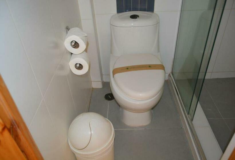 标准三人间, Los Flamencos