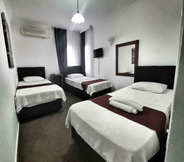 Economy Triple Room, Merkez Kumsal Pansiyon