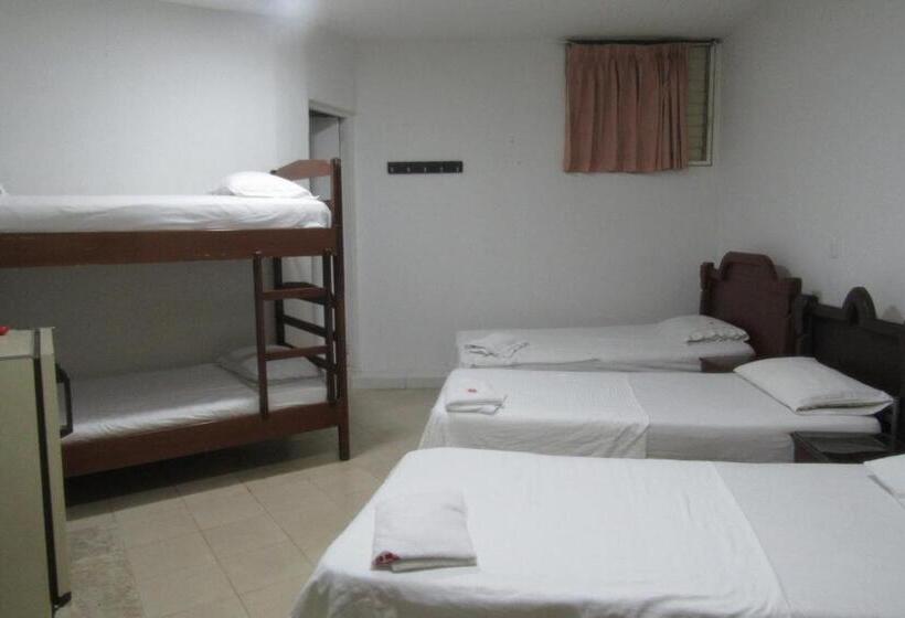 Familienzimmer, Nuevo Tio