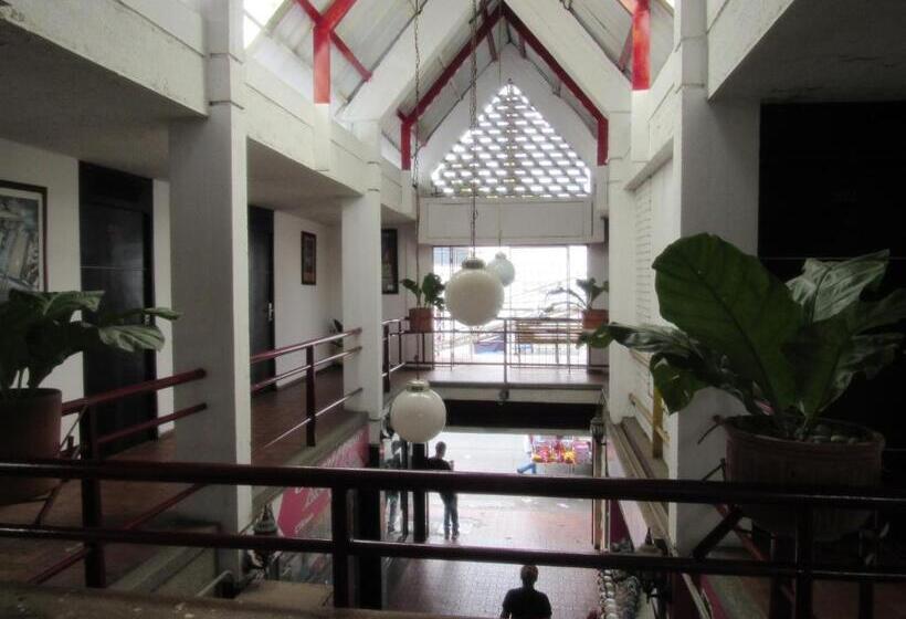 Familienzimmer, Nuevo Tio