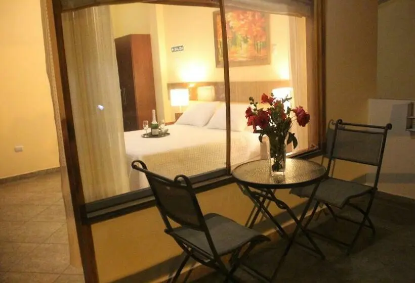 Standard-huone Jokinäkymä, Rio Lindo Ecolodge