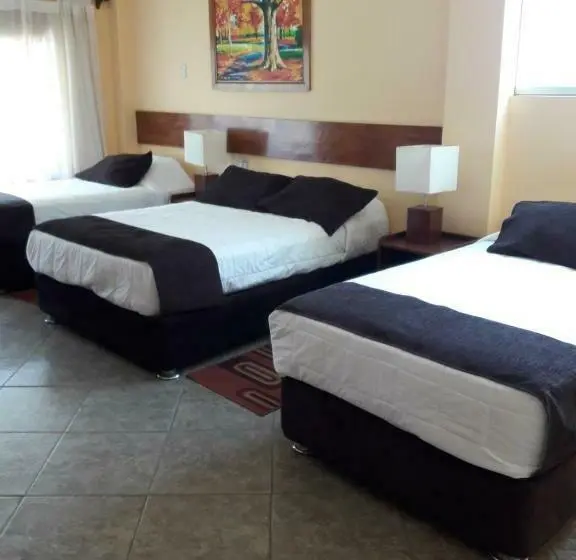 Standard Neljän Hengen Huone, Rio Lindo Ecolodge