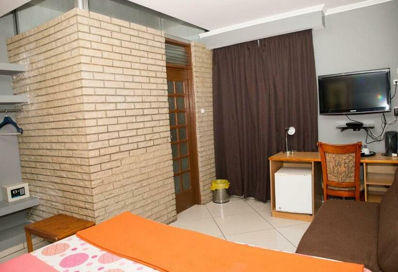 Номер Deluxe, Taka Taka