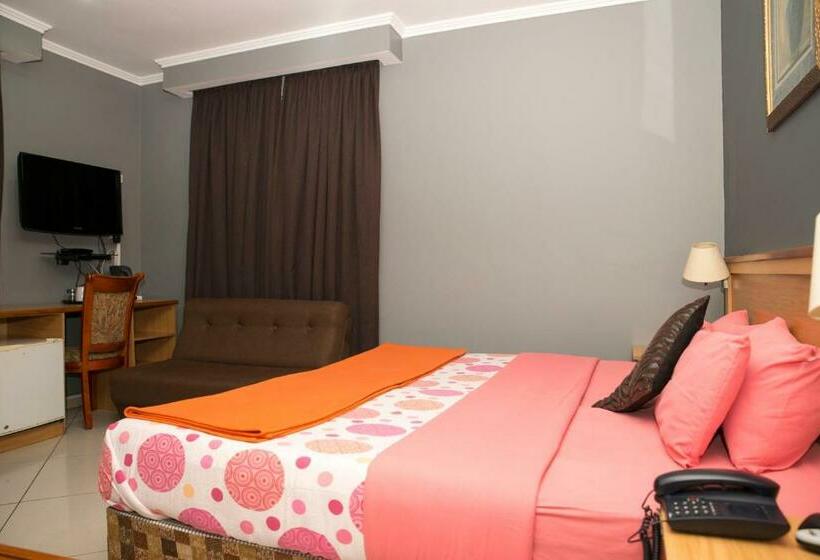 Номер Deluxe, Taka Taka