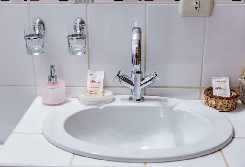 غرفة قياسية, Tikawasi Valley Ollantaytambo