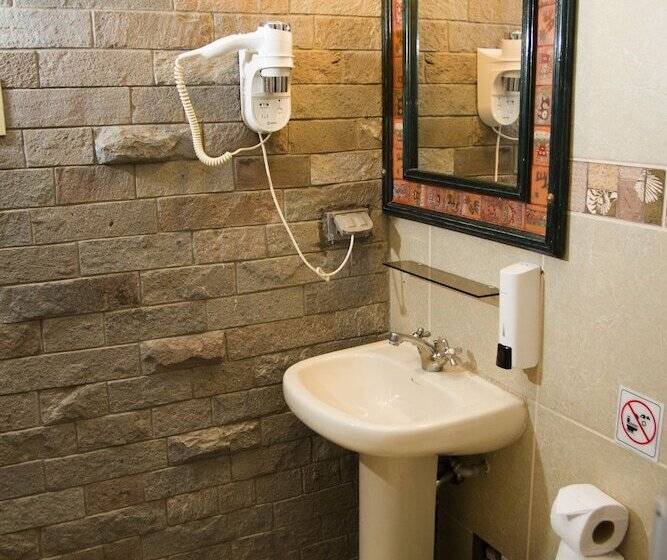 Номер Стандарт Трехместный, Warari