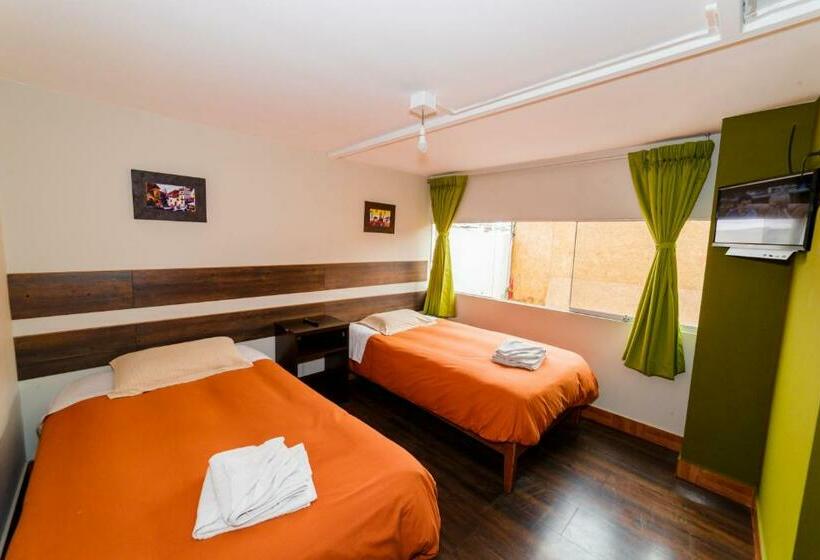 Standart Oda, Ukukus Hostel