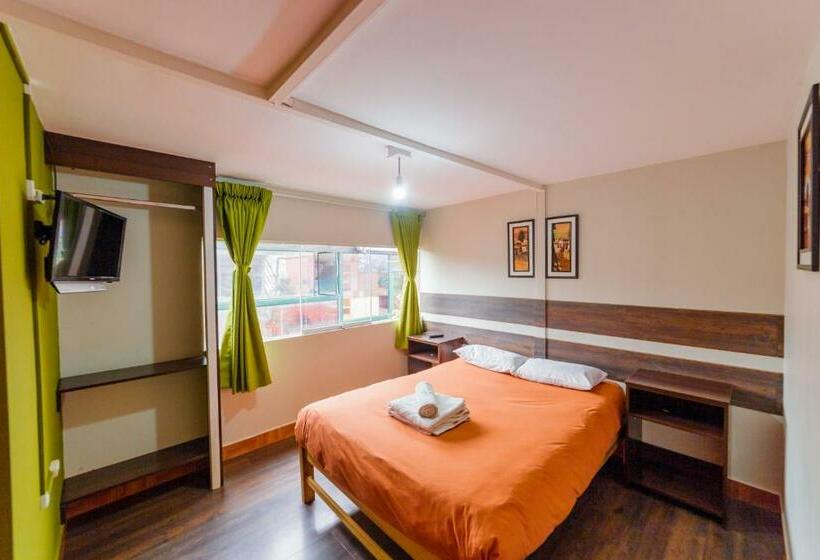 Standart Oda, Ukukus Hostel