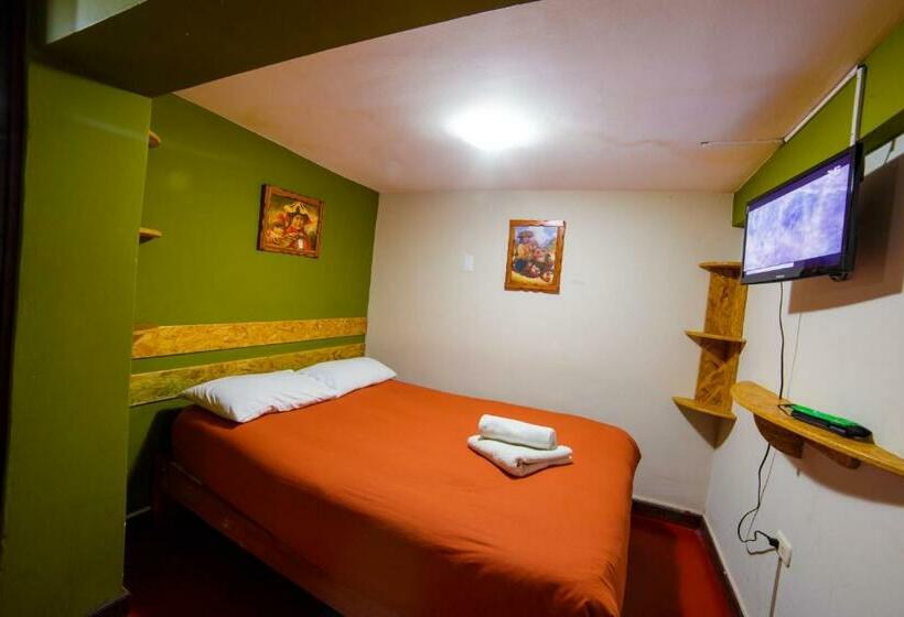 Standart Oda, Ukukus Hostel