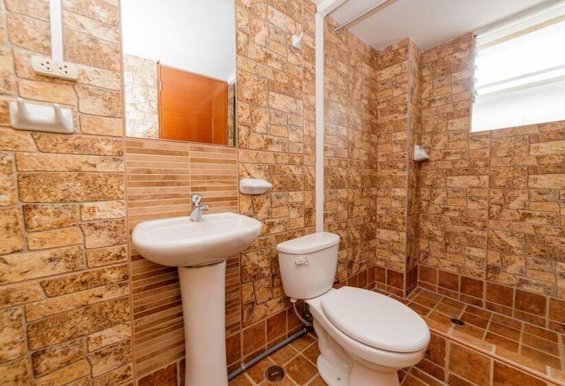 Standart Oda, Ukukus Hostel