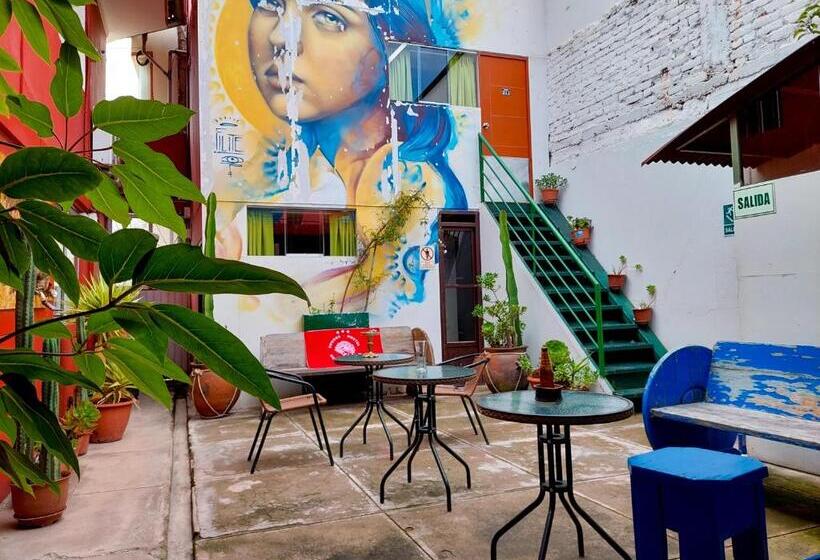 Üç Kişilik Standart Oda, Ukukus Hostel