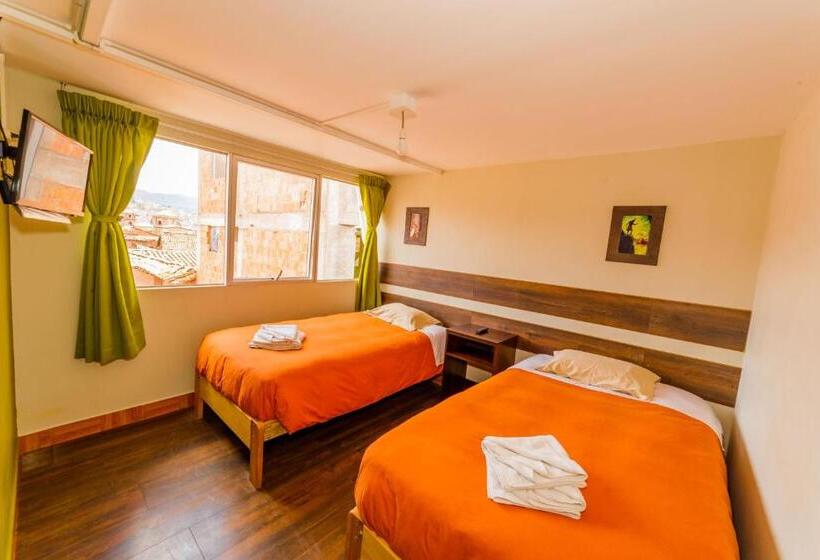 Üç Kişilik Standart Oda, Ukukus Hostel