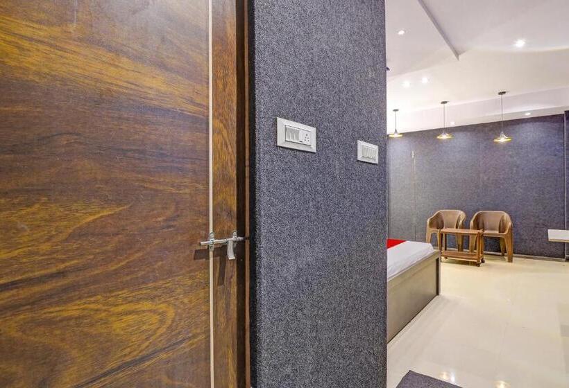 トリプルクラシックルーム, O Lotus