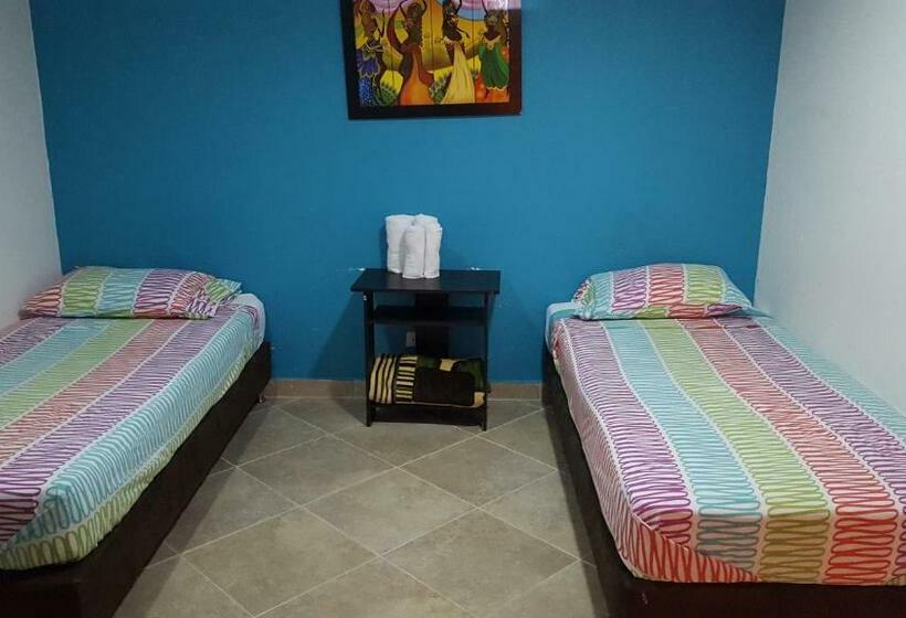 스탠다드 룸, Hostal El Hangar