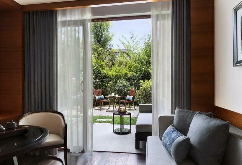 غرفة ديلوكس مزودة بتراس, Anantara Guiyang Resort