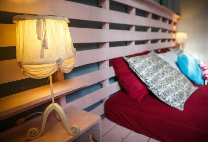 חדר סופריור לארבעה, Aroha Villana Hostel