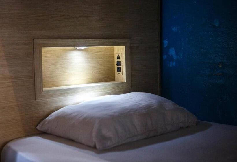 공동 객실, Aroha Villana Hostel