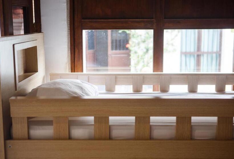 מיטה בחדר משותף, Aroha Villana Hostel