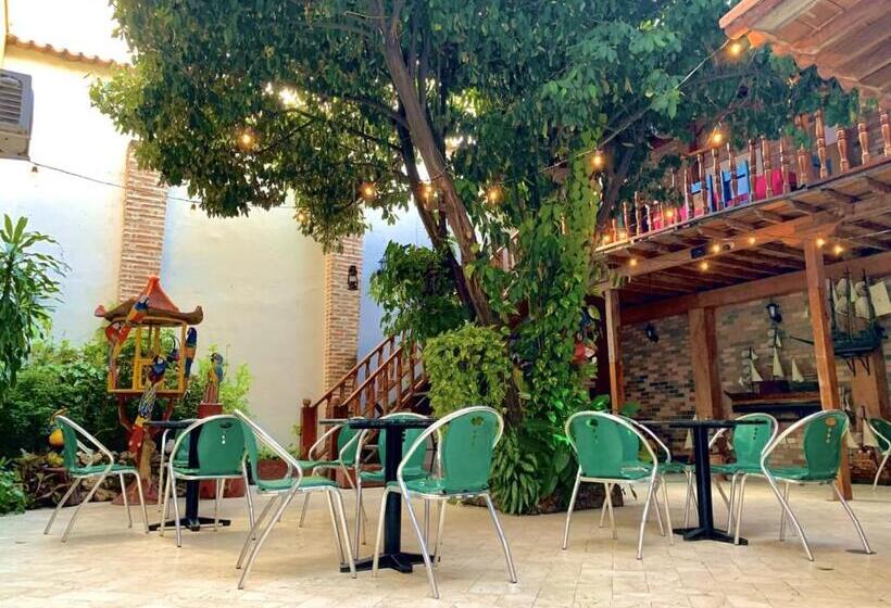 Deluxe Suite King Bed, Baluarte Cartagena Hotel Boutique