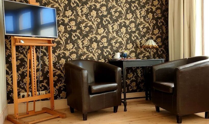 Chambre Supérieure, Bed & Breakfast Exterlaer